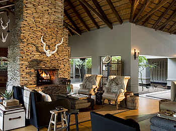 Lion Sands Tinga Lodge: Lounge