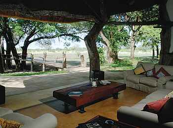 Luangwa Safari House: Blick zum Steg Luangwa Safari House: Blick zum Steg