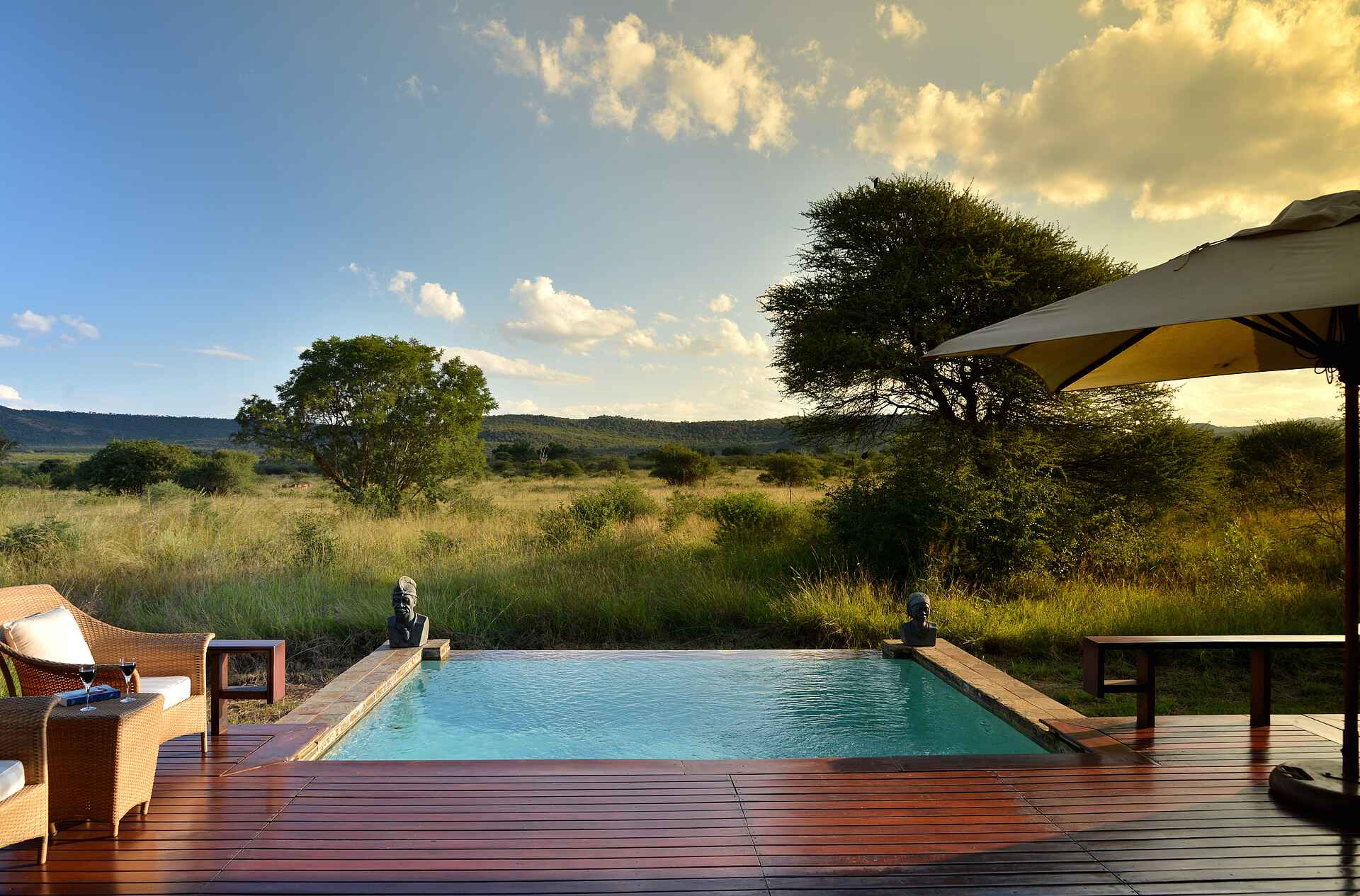 madikwe game reserve, mateya safari lodge, südafrika, suite, swimmingpool, terrasse, afrikarma, afrikarma safaris, afrikarma safaris - wildnis. hautnah., afrikarma.de