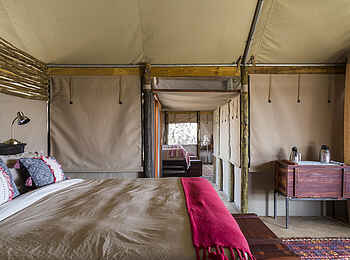 Meno a Kwena Camp: Family Tent Bett