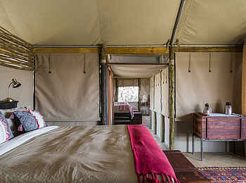 Meno a Kwena Camp: Family Tent Bett Meno a Kwena Camp: Family Tent Bett