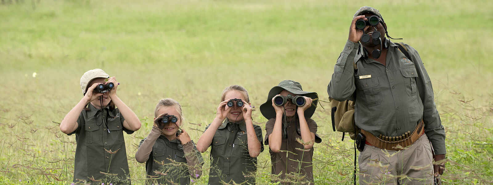 Nyamatusi Mahogany: Unterwegs mit dem Ngwana Club für Kinder Nyamatusi Mahogany: Unterwegs mit dem Ngwana Club für Kinder