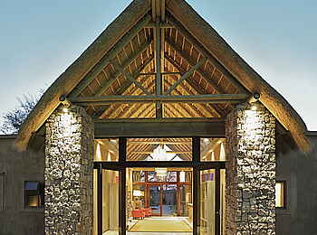 Onguma Bush Camp: Eingang zur Rezeption