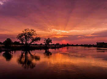 Sindabezi Island Camp: Sonnenuntergang am Sambesi