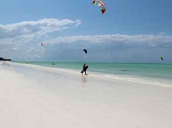 Zanzibar White Sand Luxury Villas: Kite-Surfing Zanzibar White Sand Luxury Villas: Kite-Surfing