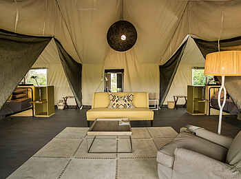 Gomoti Plains Camp: Gästezelt Sessel Sofa