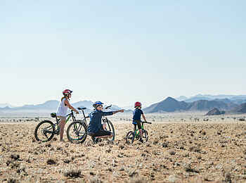 Camp Sossus: Fahrradtour mit Kind Camp Sossus: Fahrradtour mit Kind