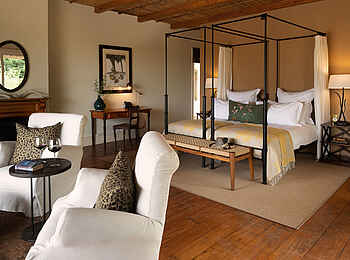 Samara Karoo Lodge: Karoo Suite Bett