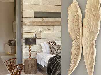 The Olive Exclusive: Otavi - Flügel am Schlafzimmereingang