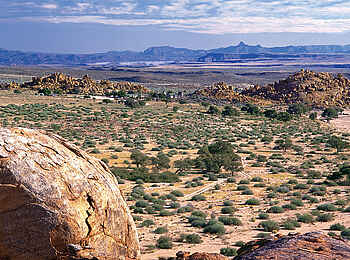 Canyon Lodge: Nama-Karoo-Wüste