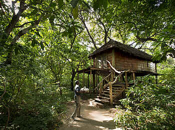 andBeyond Lake Manyara Tree Lodge: Blick auf eine Gästeunterkunft