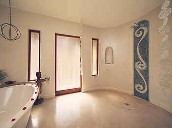 Azura Benguerra Island: Badezimmer einer Infinita Beach Villa Azura Benguerra Island: Badezimmer einer Infinita Beach Villa