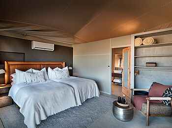 Hoanib Elephant Camp: Schlafbereich Familiensuite