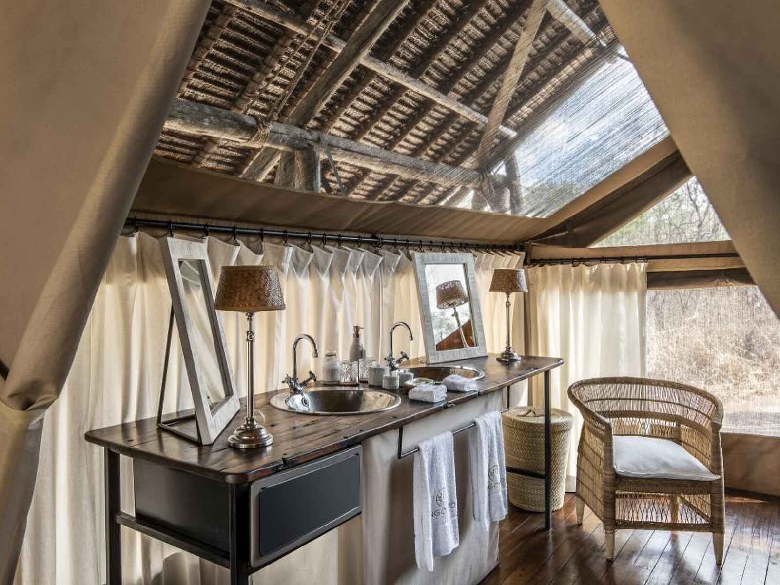 Laba Jongomero Camp: Badezimmer Laba Jongomero Camp: Badezimmer