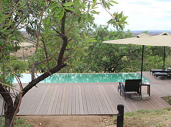 Lemala Kuria Hills: Pooldeck