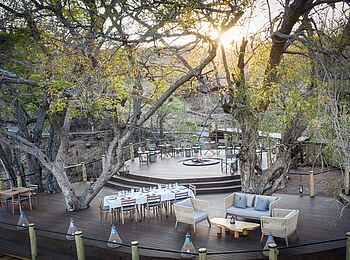 Puku Ridge Camp: Hauptdeck von oben Puku Ridge Camp: Hauptdeck von oben