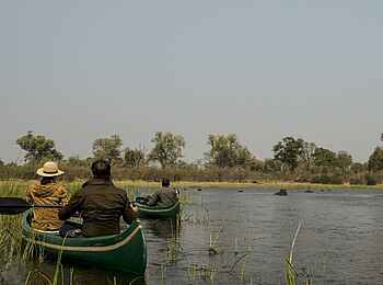 Selinda Explorers Camp: Canoeing