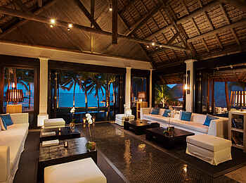 Constance Belle Mare Plage: Im Loungebereich