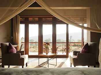 Kitela Lodge: Minilounge und Ausblick vom Gästezimmer