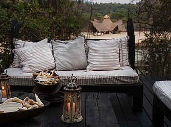 Greystoke Mahale Lodge: Terrasse Greystoke Mahale Lodge: Terrasse