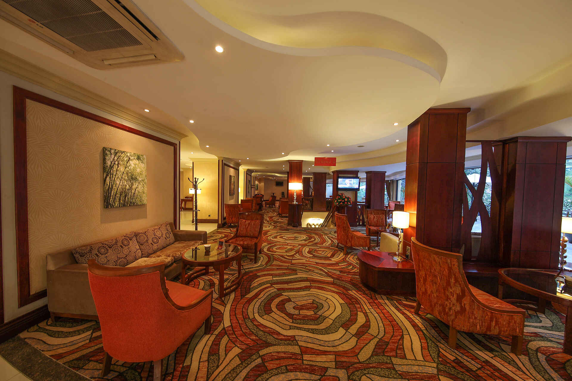 Kigali Serena Hotel: Die Lounge