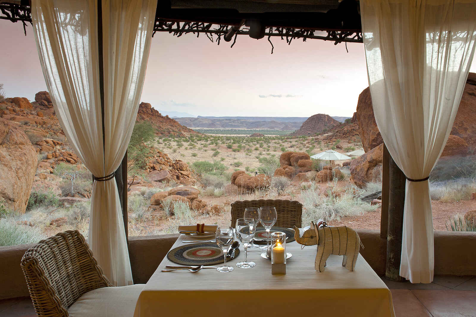Mowani Mountain Camp: Abendessen Mowani Mountain Camp: Abendessen