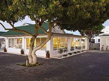 Swakopmund Guesthouse: Galeriefenster Swakopmund Guesthouse: Galeriefenster