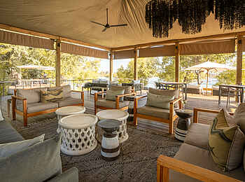 Toka Leya Camp: Gemütliche Lounge Toka Leya Camp: Gemütliche Lounge