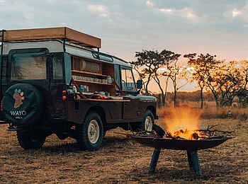 Wayo Serengeti Green Camp: Frühstück mit Feuerstelle