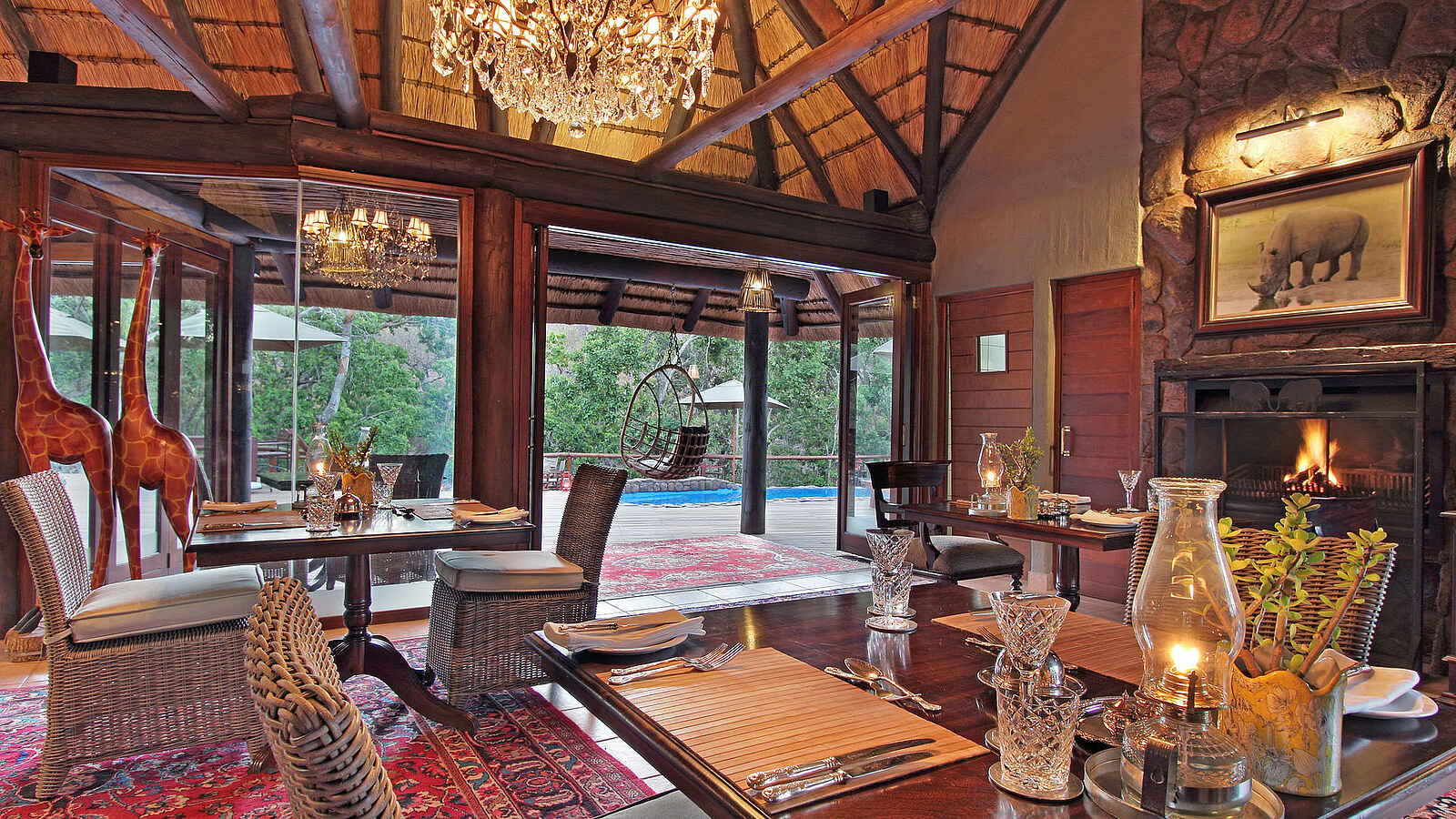 Camp Ndlovu: Lounge bei Tage Camp Ndlovu: Lounge bei Tage