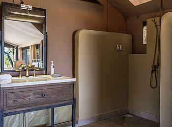 Entim Private Wing Camp: Gäste Suite Bad Entim Private Wing Camp: Gäste Suite Bad