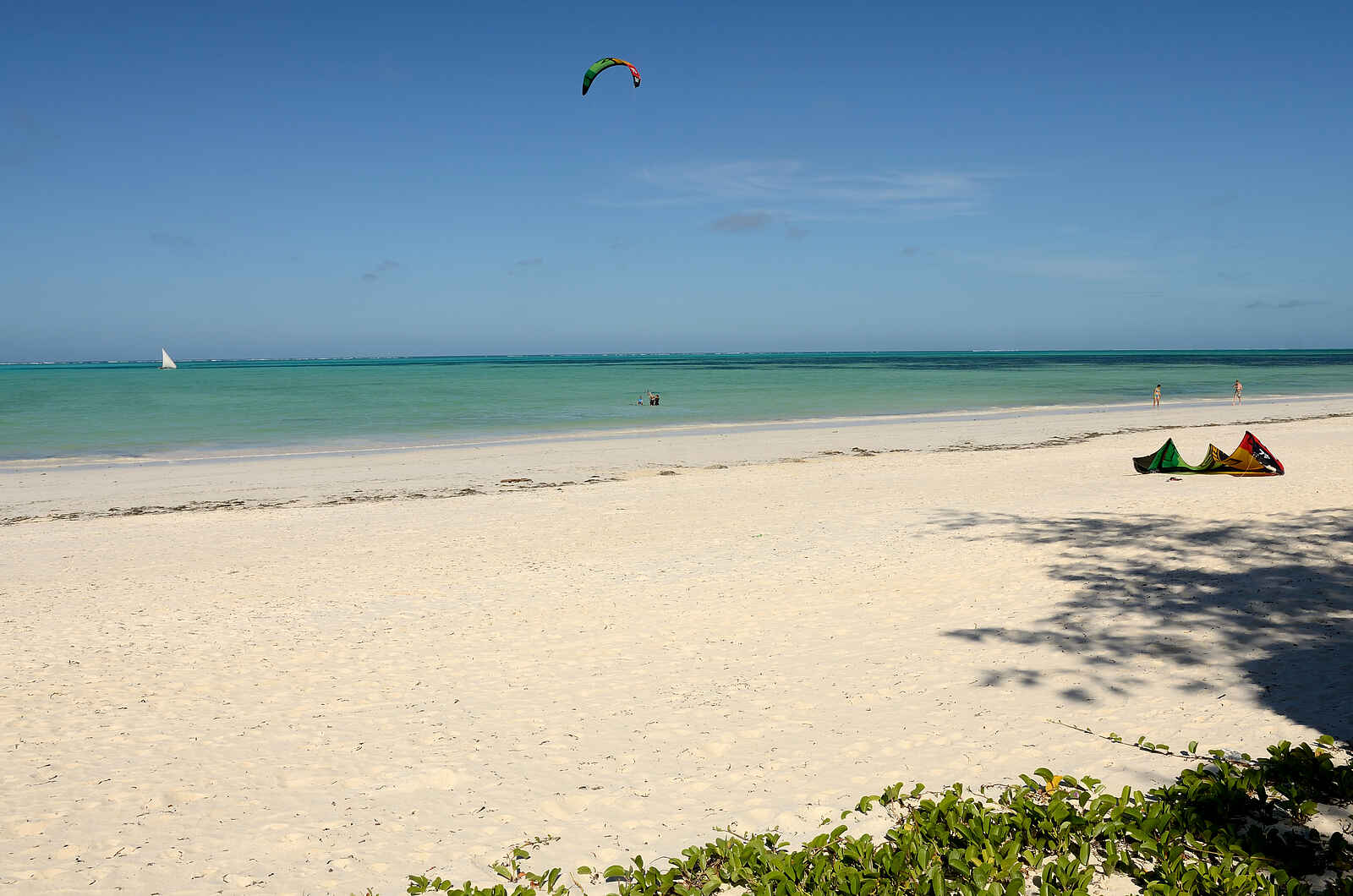 Kisiwa on the Beach: Am Strand Kisiwa on the Beach: Am Strand