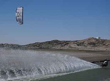 Lüderitz Nest Hotel: Kite Surfing