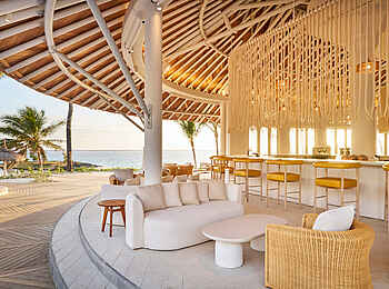 LUX Belle Mare: Die Mixologist Bar LUX Belle Mare: Die Mixologist Bar