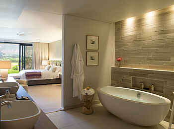 Mont Rochelle Hotel & Vineyard: Cap Classique Suite Bad Mont Rochelle Hotel & Vineyard: Cap Classique Suite Bad