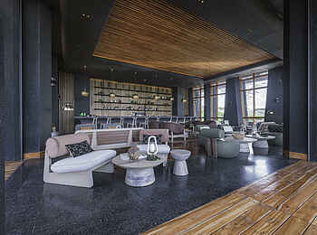 Serengeti Explorer: Die Lounge der Bar Serengeti Explorer: Die Lounge der Bar