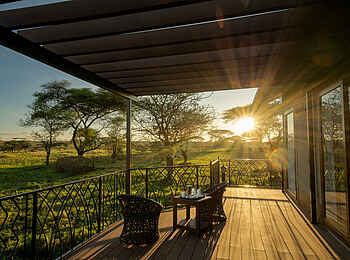Serengeti Sametu Camp: Executive Room Terrasse Serengeti Sametu Camp: Executive Room Terrasse