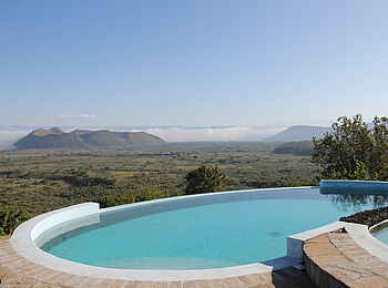 Sleeping Warrior Lodge: Schwebender Pool Sleeping Warrior Lodge: Schwebender Pool