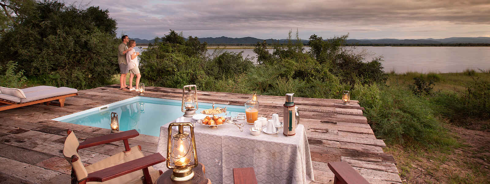 Tembo Plains Camp: Terrasse der Tembo Plains Suite Tembo Plains Camp: Terrasse der Tembo Plains Suite