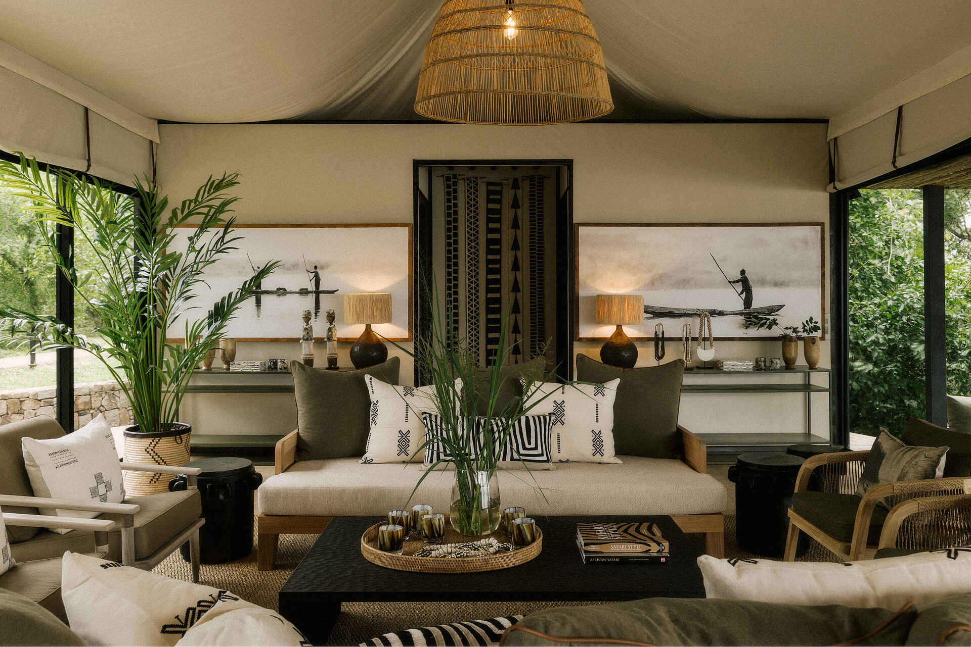 Zambezi Sands Luxury Tented Camp: In der Lounge