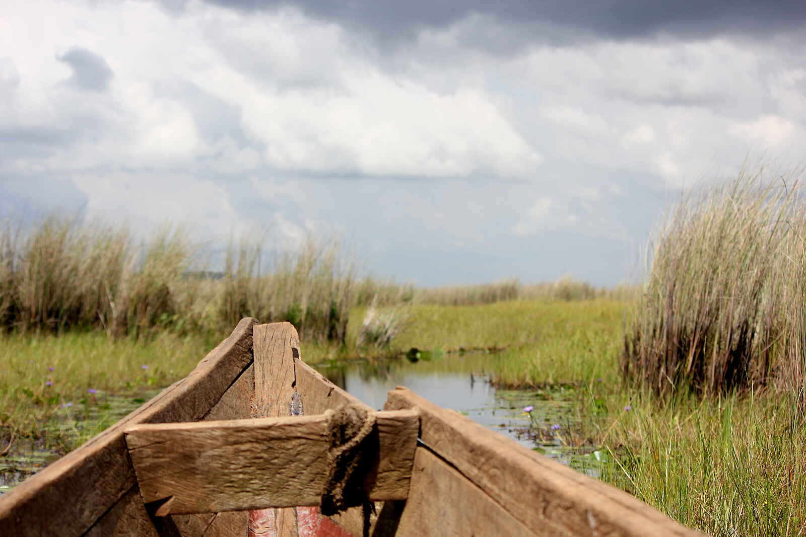 2 Friends Beach Hotel: Boot im Kanal 2 Friends Beach Hotel: Boot im Kanal