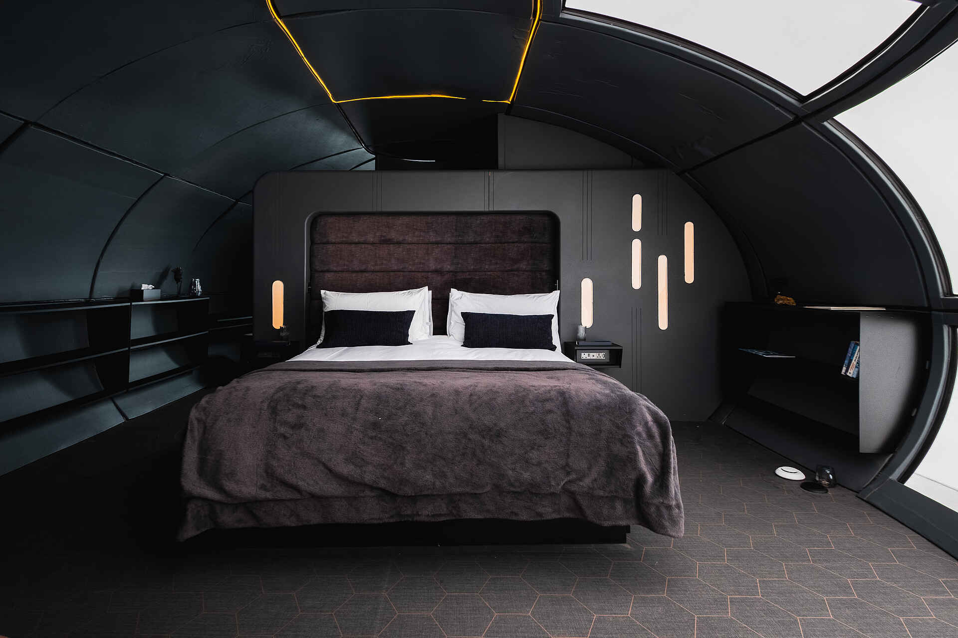 Echo Base Camp: Schlafkapsel Doppelbett Echo Base Camp: Schlafkapsel Doppelbett