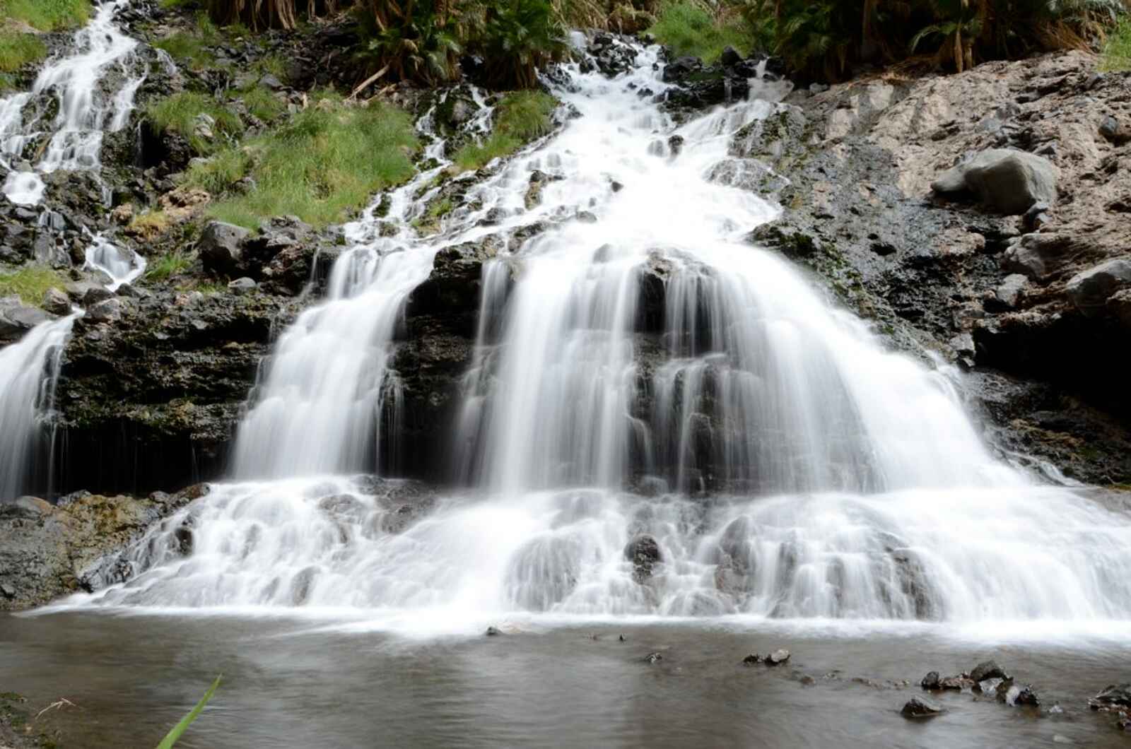 Lake Natron Camp: Wasserfallwanderung Lake Natron Camp: Wasserfallwanderung