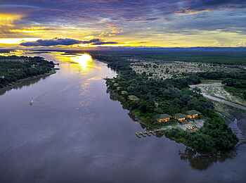Musesenji River Camp: Sonnenuntergang über dem Camp