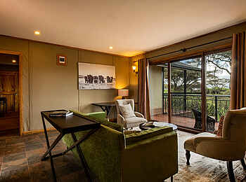 Ngorongoro Lions Paw Camp: Executive Family Room Lounge