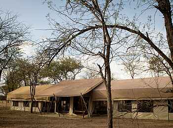 Serian Serengeti Mobile Camp: Suite von außen