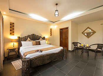 Amakoro Songa Lodge: Doppelbett Amakoro Songa Lodge: Doppelbett