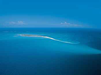 Anantara Medjumbe Island Resort: Blick auf die Insel bei Flut