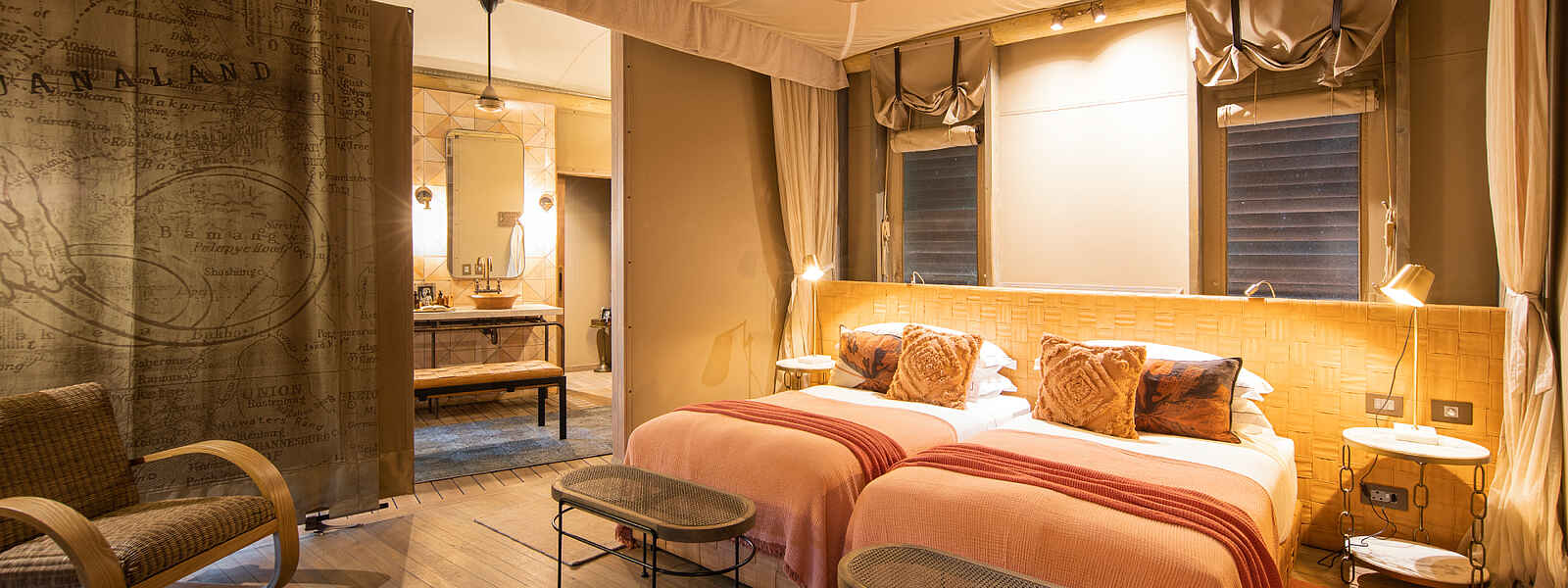 Duma Tau Camp: Schlafzimmer Duma Tau Camp: Schlafzimmer