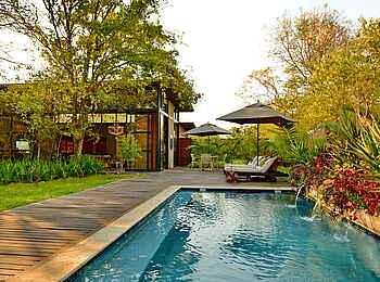 Mukwa River Lodge: Am Pool